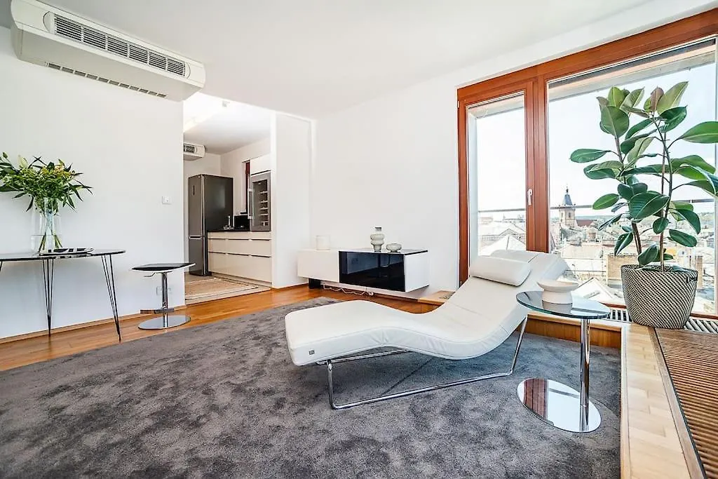 Shiny Rooftop Apart With Free Garage Prag