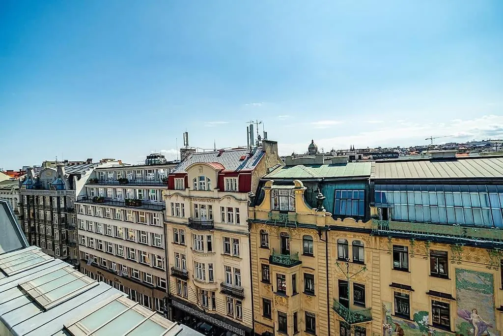 Shiny Rooftop Apart With Free Garage Prag Lägenhet