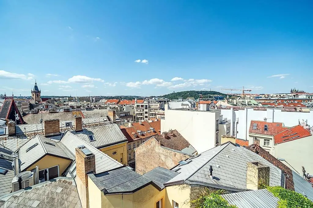 Shiny Rooftop Apart With Free Garage Prag 0*,